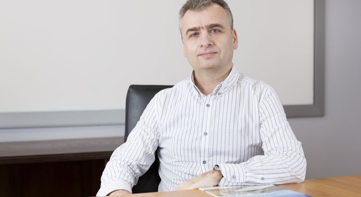 Bliżej nas #3 Wywiad z Robertem Fryczem – Kierownikiem Planowania i Zakładowej Kontroli Produkcji