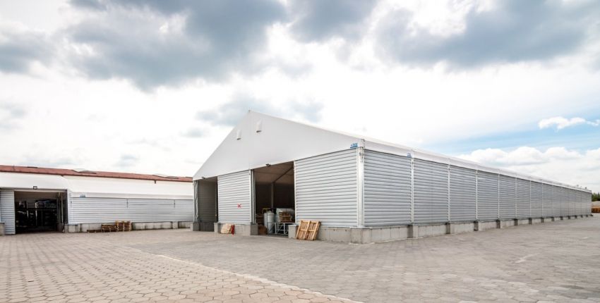  Typy dachów PVC w halach logistycznych